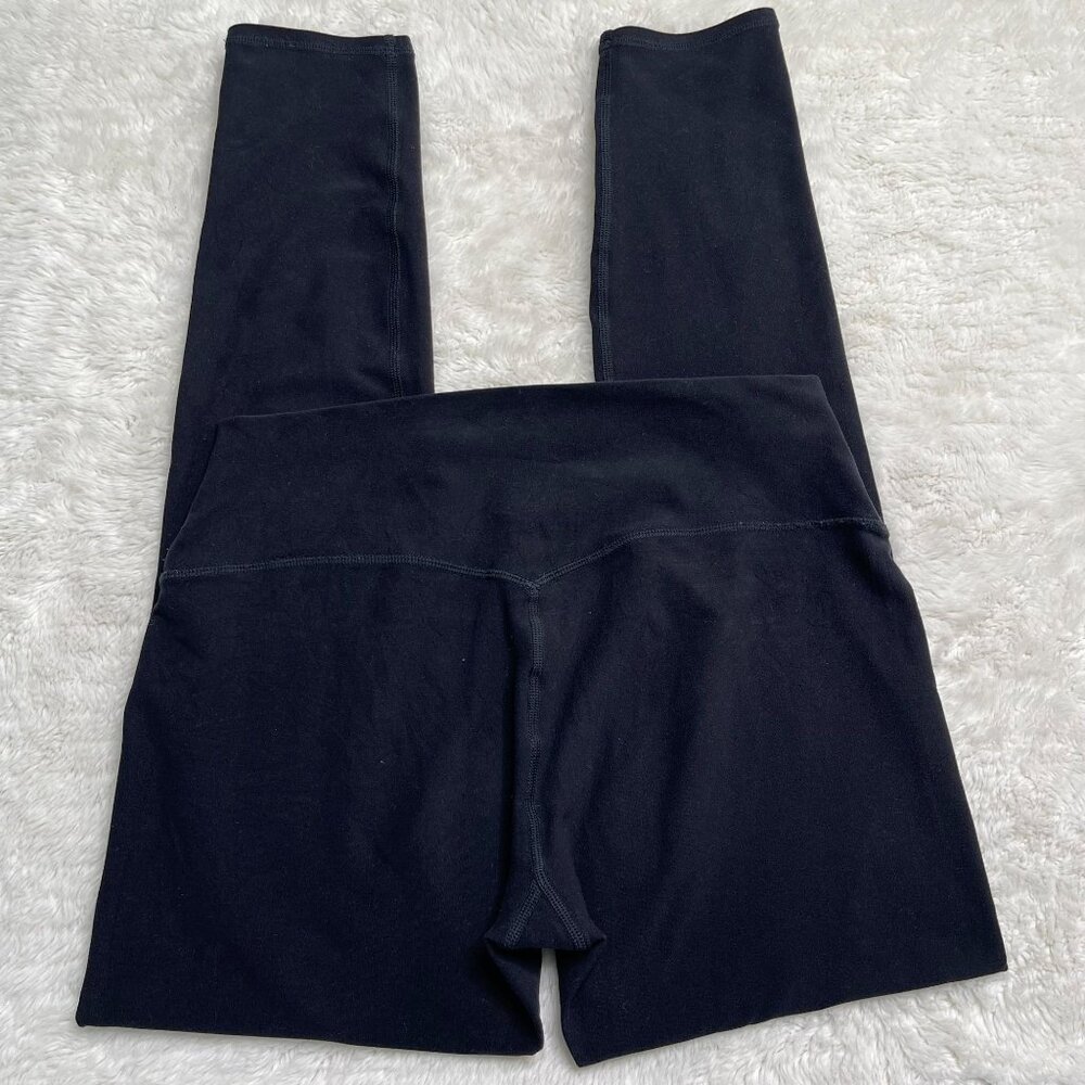 Alo Women's Black Mid-Rise Cropped Leggings Size Small - Picture 2 of 8